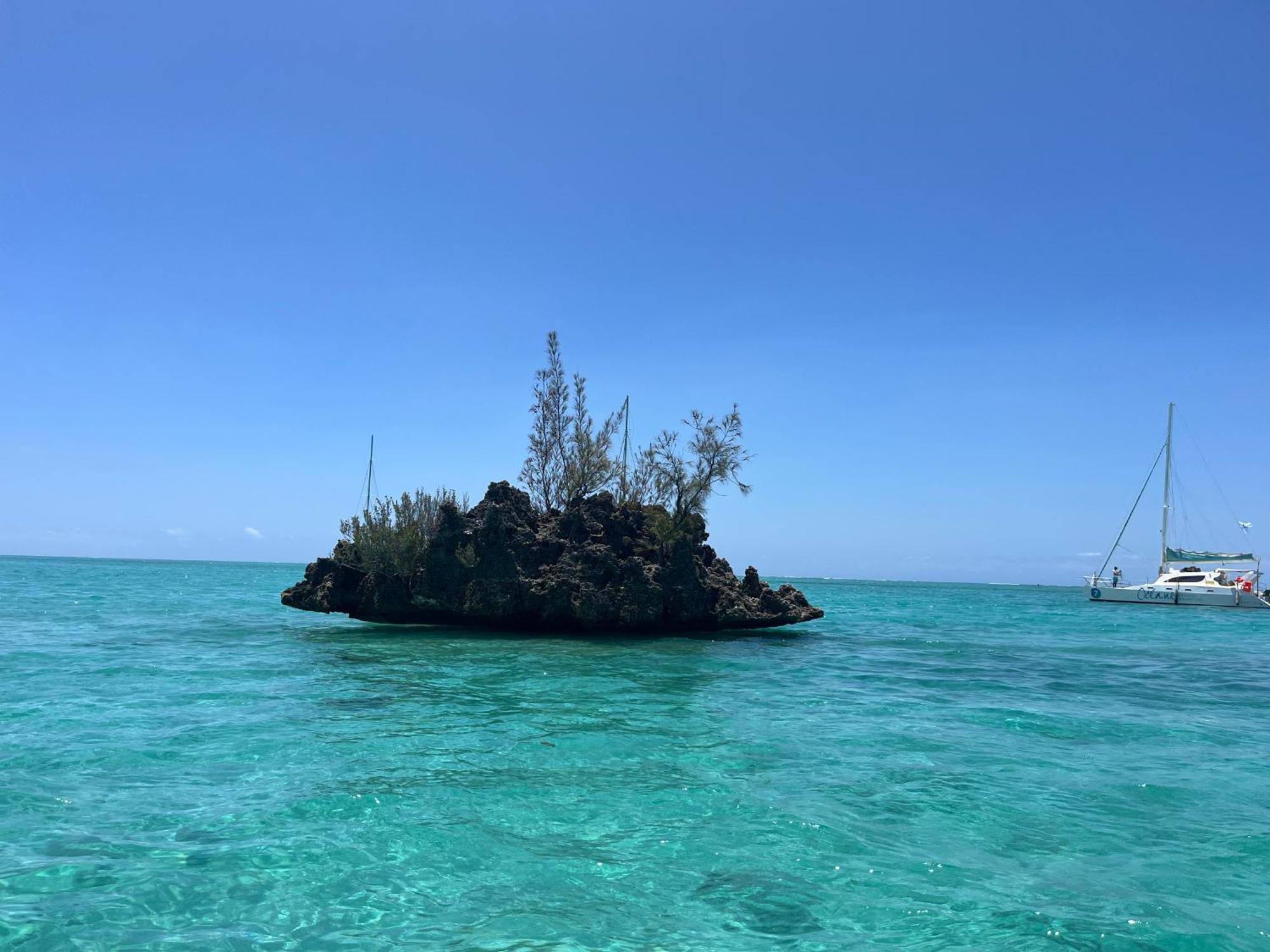 Tropical Retreats Lägenhet Flic-en-Flacq Exteriör bild